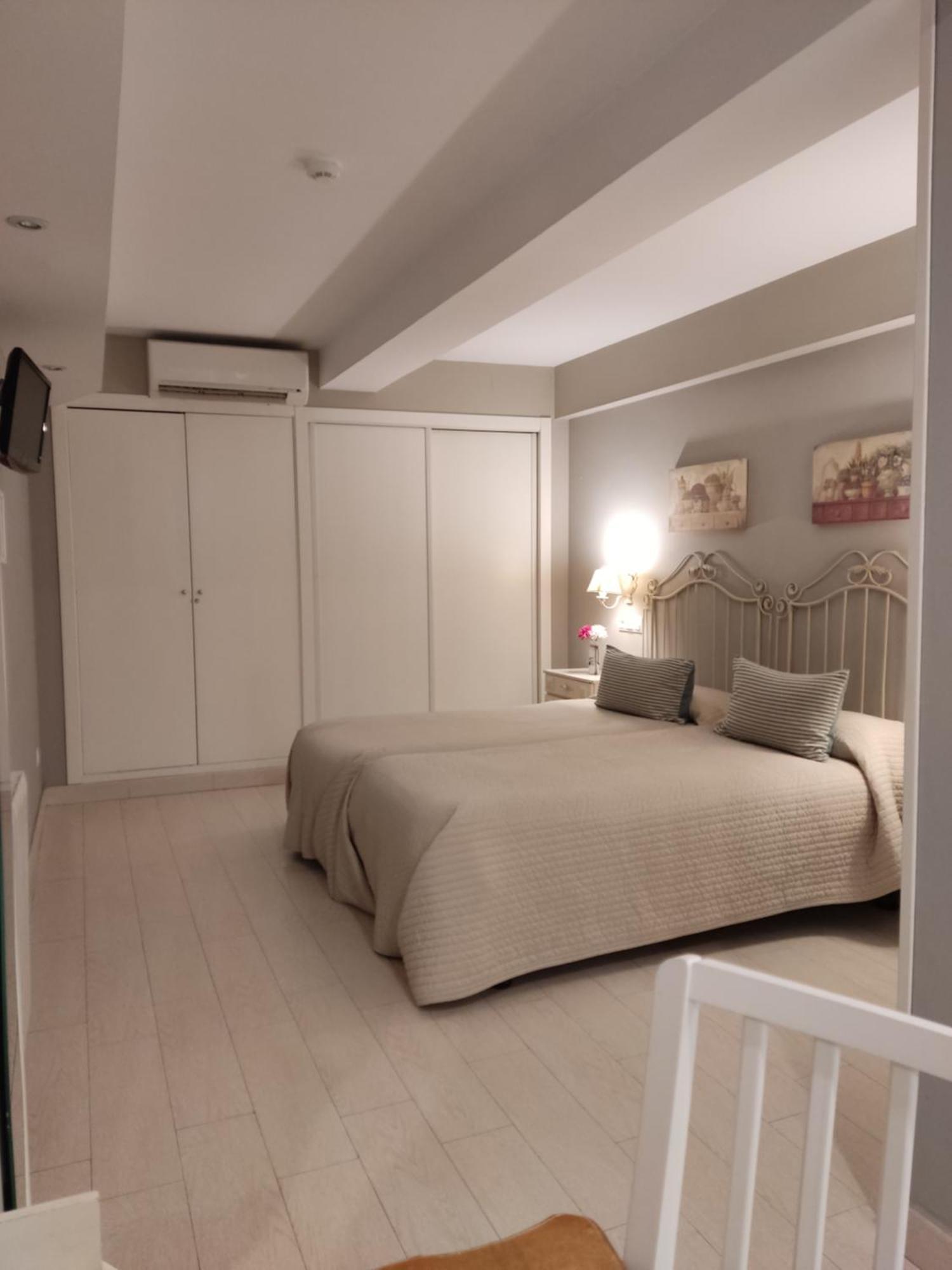 Hospedaje San Francisco Сеговія Номер фото